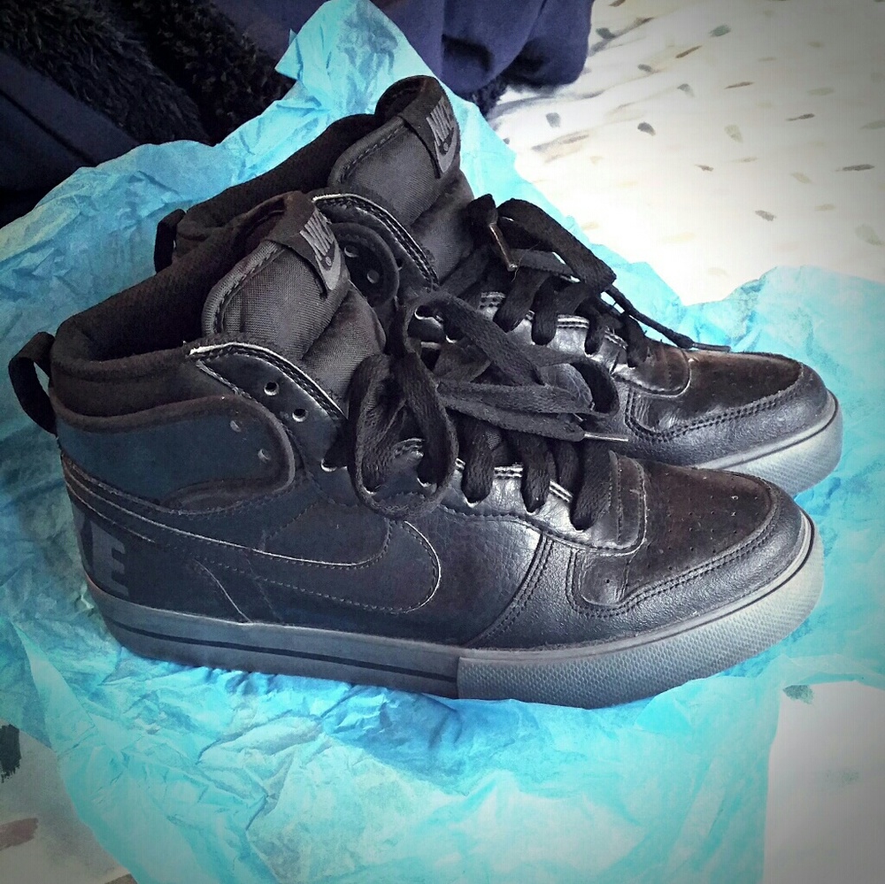 Nike Big High AC Black & Gray Mens 7.5 / Womens 9.